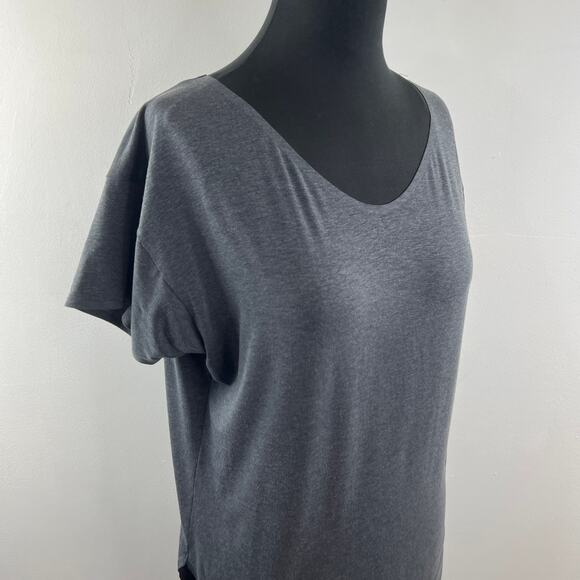 Uniqlo AIRism Gray Top Scoop Neck Drop Shoulder Curved Hem Pullover Size X-Small - Picture 4 of 8